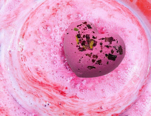 Šumivá bomba do koupele Splish Splash Love Tender - růže Splish 60_2.jpg